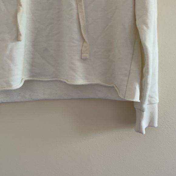 Stylish Crop Top Sweatshirt! - Picture 6 of 6